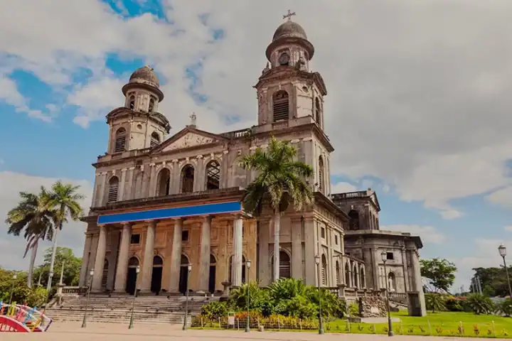 Why Live in Managua?